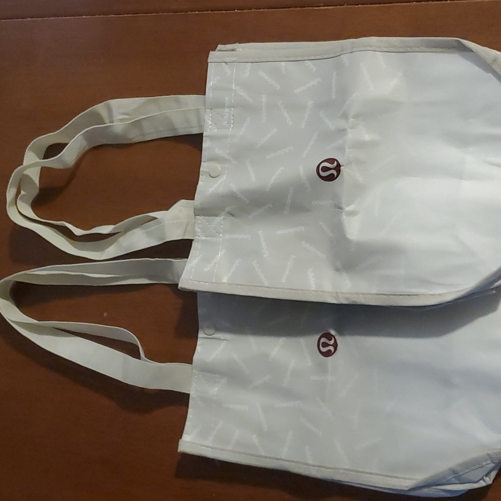 Lululemon resuable bags nylon snap closure